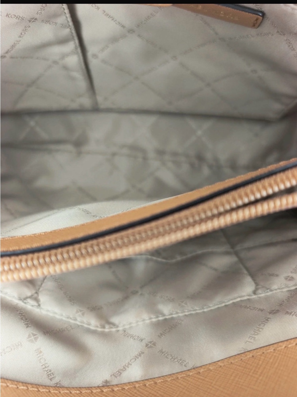 Michael Kors Ivory & Tan Tote with Red Rose Appliqué - Picture 11 of 16